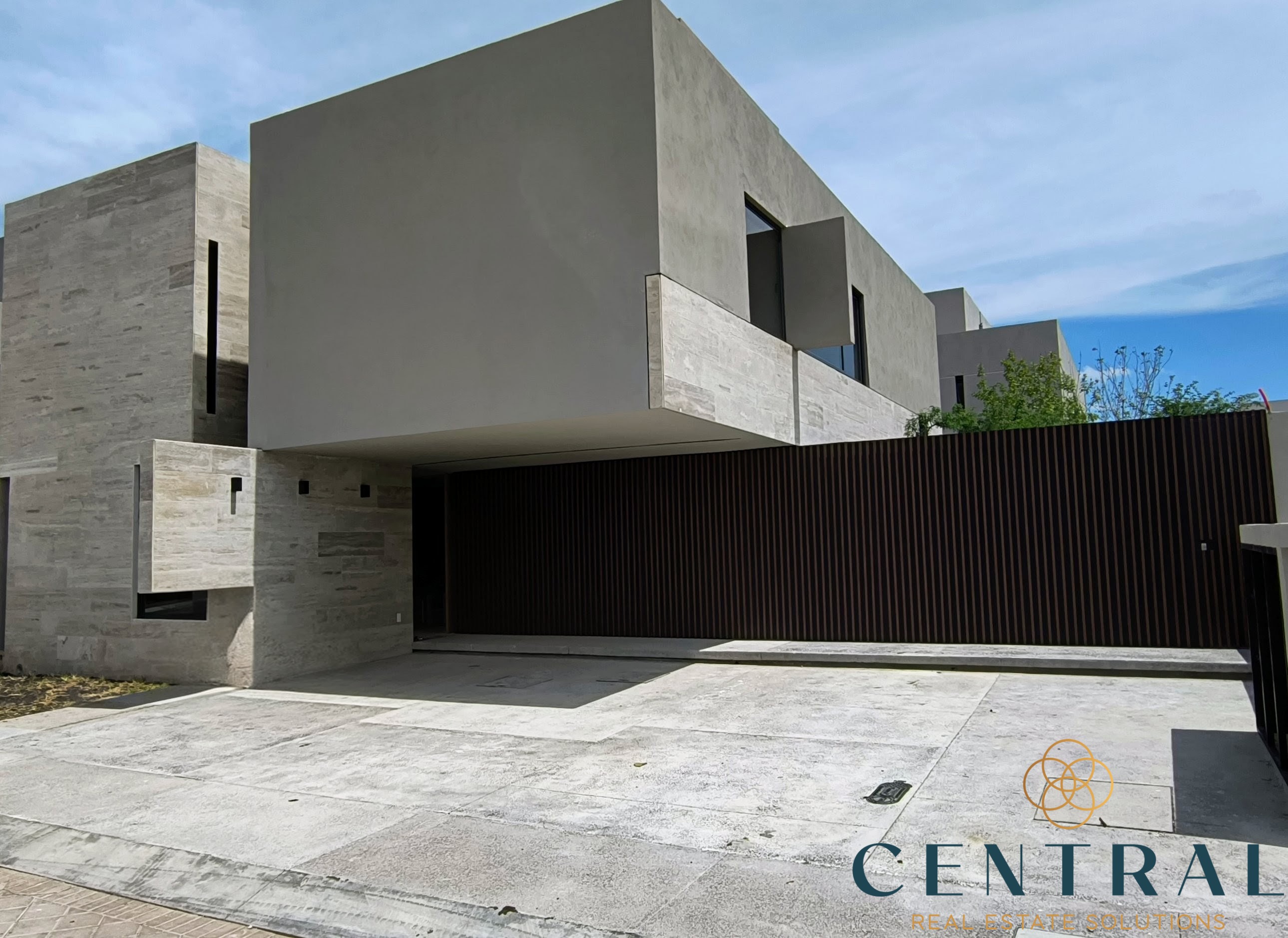 Casa en Renta en El Campanario Norte Nueva $45,000 (362M2) Rentada